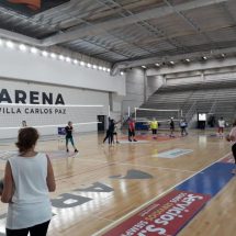 “Newcom”, el nuevo deporte en el Estadio Arena Carlos Paz