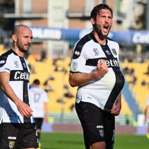 ¡Golazo del “Mudo” Vázquez en el empate del Parma!