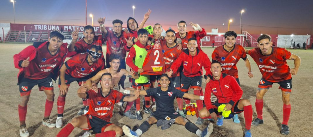 Independiente se quedó con un partidazo ante Villa Siburu