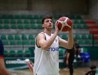 Con la presencia de Cardo San Lorenzo venció a Atenas en Córdoba