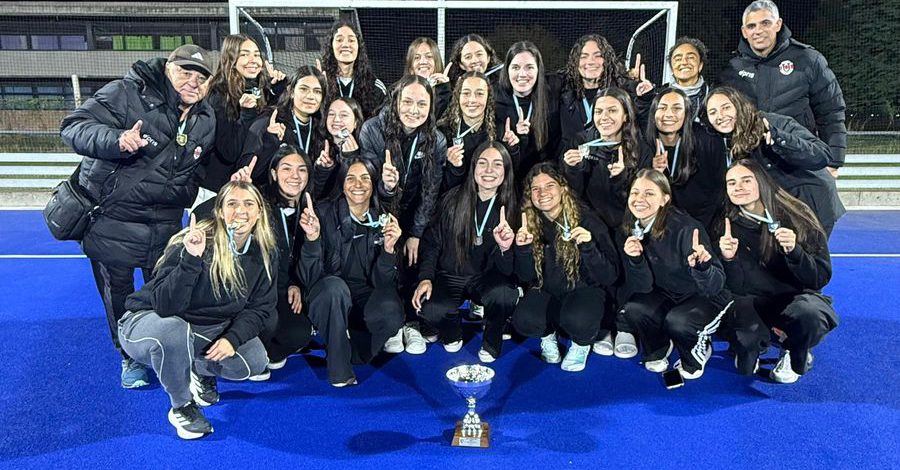 Fornari y Cornaglia salieron campeonas junto a Universitario de la SúperLiga de Hockey