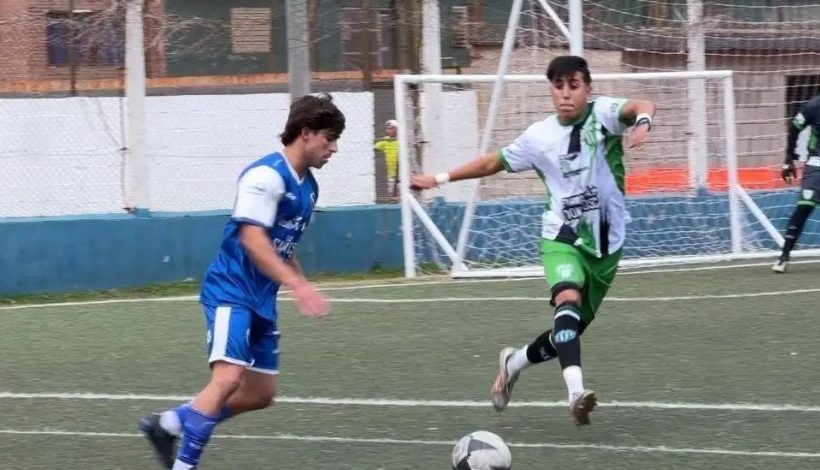 Fútbol: Atlético volvió a ganar y sigue con la ilusión del ascenso