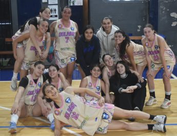Bolívar volvió a jugar en casa y logró una contundente victoria en el básquet femenino