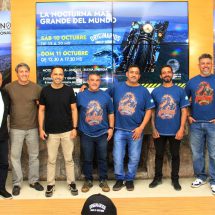 VILLA CARLOS PAZ RECIBE LA 14° EDICIÓN DE LA RODADA NOCTURNA MÁS GRANDE DEL MUNDO