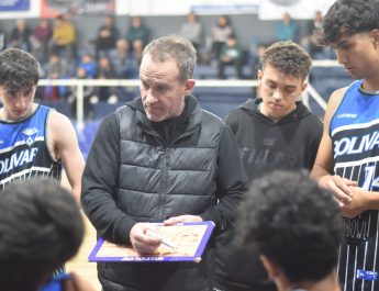 BOLÍVAR FUE LOCAL ANTE BARRIO PARQUE POR EL TORNEO ASOCIATIVO